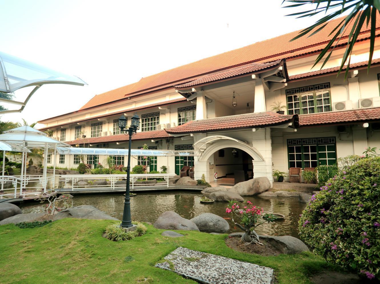 Hotel Merdeka Kediri Kediri  Extérieur photo